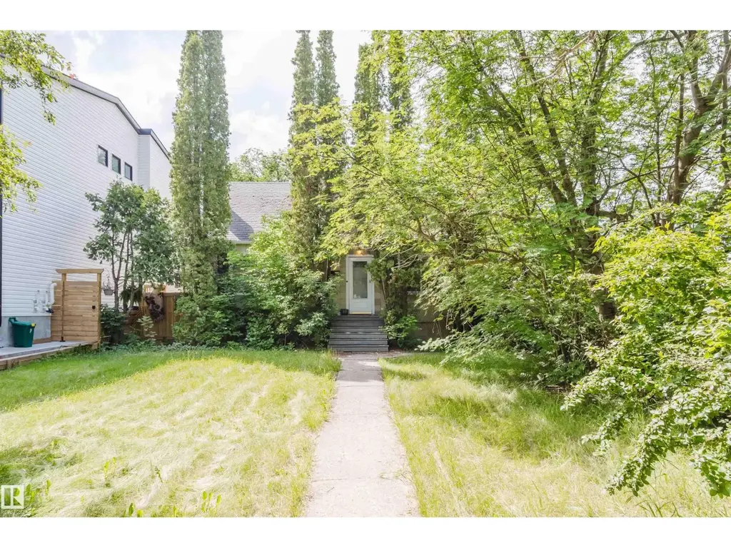 7230 112 St Nw, Edmonton